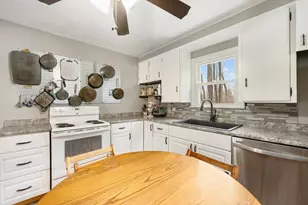 41 Franklin St, Berlin, NH 03570 - Photo 14