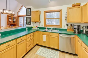16 Hillside Cir, Lincoln, NH 03251 - Photo 10