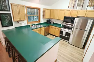 16 Hillside Cir, Lincoln, NH 03251 - Photo 10