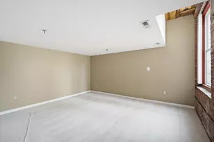 470 Silver St, Manchester, NH 03103 - Photo 18