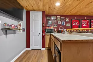 576 Hillside Ave, Berlin, NH 03570 - Photo 40