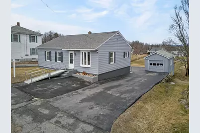 576 Hillside Avenue, Berlin, NH 03570 - Photo 2