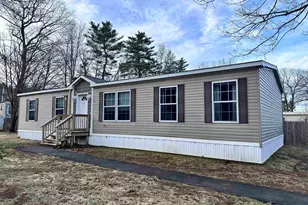20 Royal Crst Pk, Rochester, NH 03867 - Photo 1