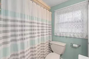 48 Main St, Atkinson, NH 03811 - Photo 22