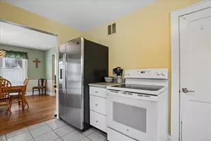 101 Avon St, Manchester, NH 03102 - Photo 14