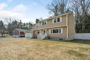 10 Hampton Dr, Nashua, NH 03063 - Photo 28