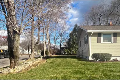 155 Woodbine Avenue, Manchester, NH 03109 - Photo 24