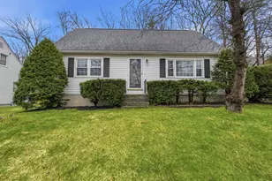 8 Oakdale Ave, Nashua, NH 03062 - Photo 2