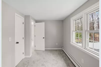 8 Oakdale Avenue, Nashua, NH 03062 - Photo 18