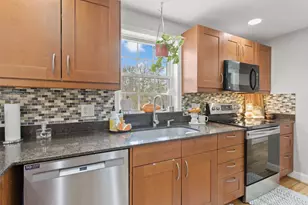 3 Kendall Pond Rd, Derry, NH 03038 - Photo 16