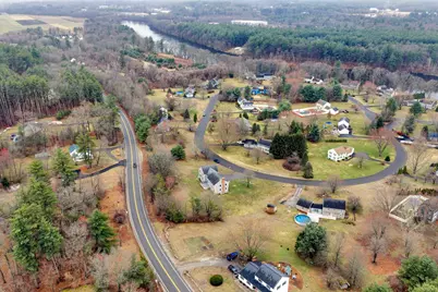 25 Riverview Circle, Litchfield, NH 03052 - Photo 2