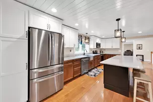 25 Riverview Cir, Litchfield, NH 03052 - Photo 8