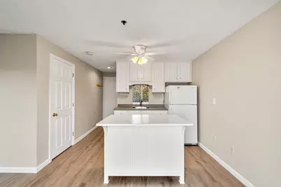 550 Winnacunnet Road #219, Hampton, NH 03842 - Photo 4