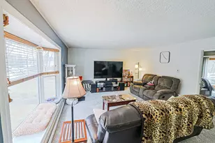 119 Belknap Rd, Hudson, NH 03051 - Photo 8