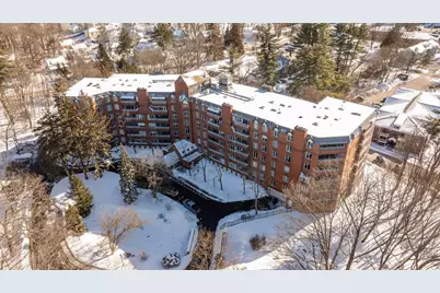 300 River Road #501, Manchester, NH 03104 - Photo 1