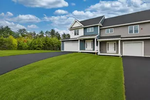 71 Crestview Wy, Raymond, NH 03077 - Photo 2
