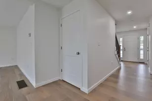 71 Crestview Wy, Raymond, NH 03077 - Photo 14