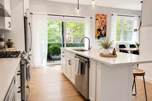 30 Cate St, Portsmouth, NH 03801 - Photo 2