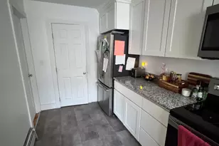 68 Main St, Exeter, NH 03833 - Photo 4