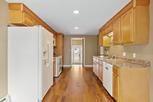 22 Marguerite St, Keene, NH 03431 - Photo 6