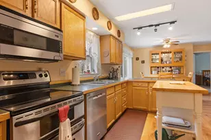 121 Bellview Dr, Swanzey, NH 03446 - Photo 6