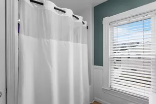66 Gold St, Manchester, NH 03103 - Photo 24