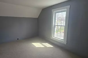 36 Prospect St, Claremont, NH 03743 - Photo 18