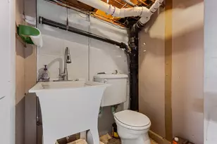 45 Lafayette St, Laconia, NH 03246 - Photo 38