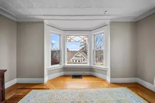 7 Elliott St, Laconia, NH 03246 - Photo 2