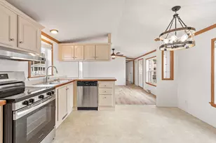 5 R Arrow Dr, Salem, NH 03079 - Photo 1