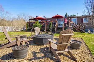 129 Brady Cir, Manchester, NH 03109 - Photo 14