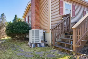 129 Brady Cir, Manchester, NH 03109 - Photo 16