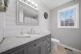 41 Drew Woods Dr, Derry, NH 03038 - Photo 32