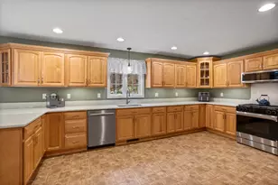 136 Wyndridge Cir, Pelham, NH 03076 - Photo 20