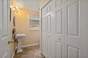 136 Wyndridge Cir, Pelham, NH 03076 - Photo 32