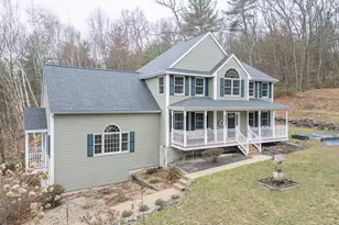 136 Wyndridge Cir, Pelham, NH 03076 - Photo 4