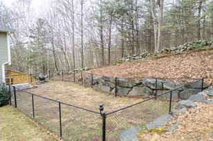 136 Wyndridge Cir, Pelham, NH 03076 - Photo 8