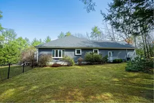 53 Meadow Fox Ln, Chester, NH 03036 - Photo 10