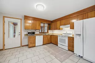 15 Henderson Rd, Gilford, NH 03249 - Photo 12