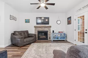 68 Sterling Dr, Laconia, NH 03246 - Photo 14