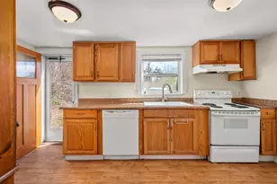 102 Corliss Hill Rd, Meredith, NH 03253 - Photo 4