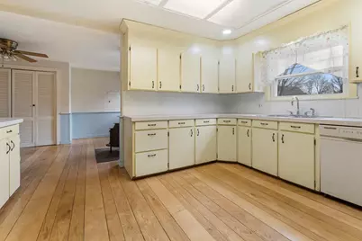 39 Rolfe Street, Concord, NH 03303 - Photo 8