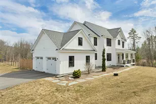 453 Maple St, Hopkinton, NH 03229 - Photo 2