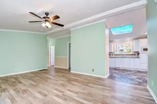 17 Winter St, Salem, NH 03079 - Photo 8