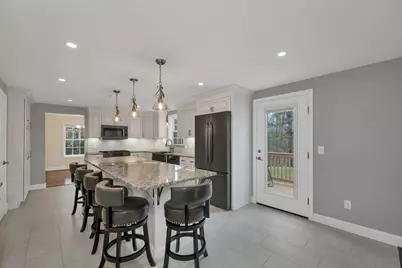 7 Leaor Circle, Hudson, NH 03051 - Photo 8