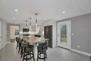 7 Leaor Cir, Hudson, NH 03051 - Photo 8