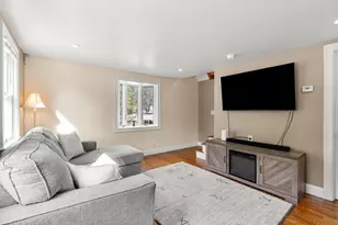 71 Old Rochester Rd, Dover, NH 03820 - Photo 10