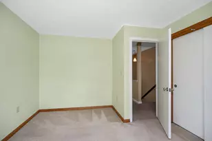 8 Fitzpatrick Cir, Nashua, NH 03063 - Photo 32