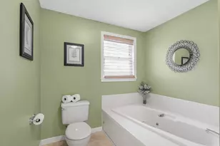 8 Fitzpatrick Cir, Nashua, NH 03063 - Photo 22