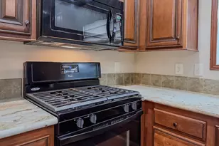 310 Friar Tuck Dr, Exeter, NH 03833 - Photo 18